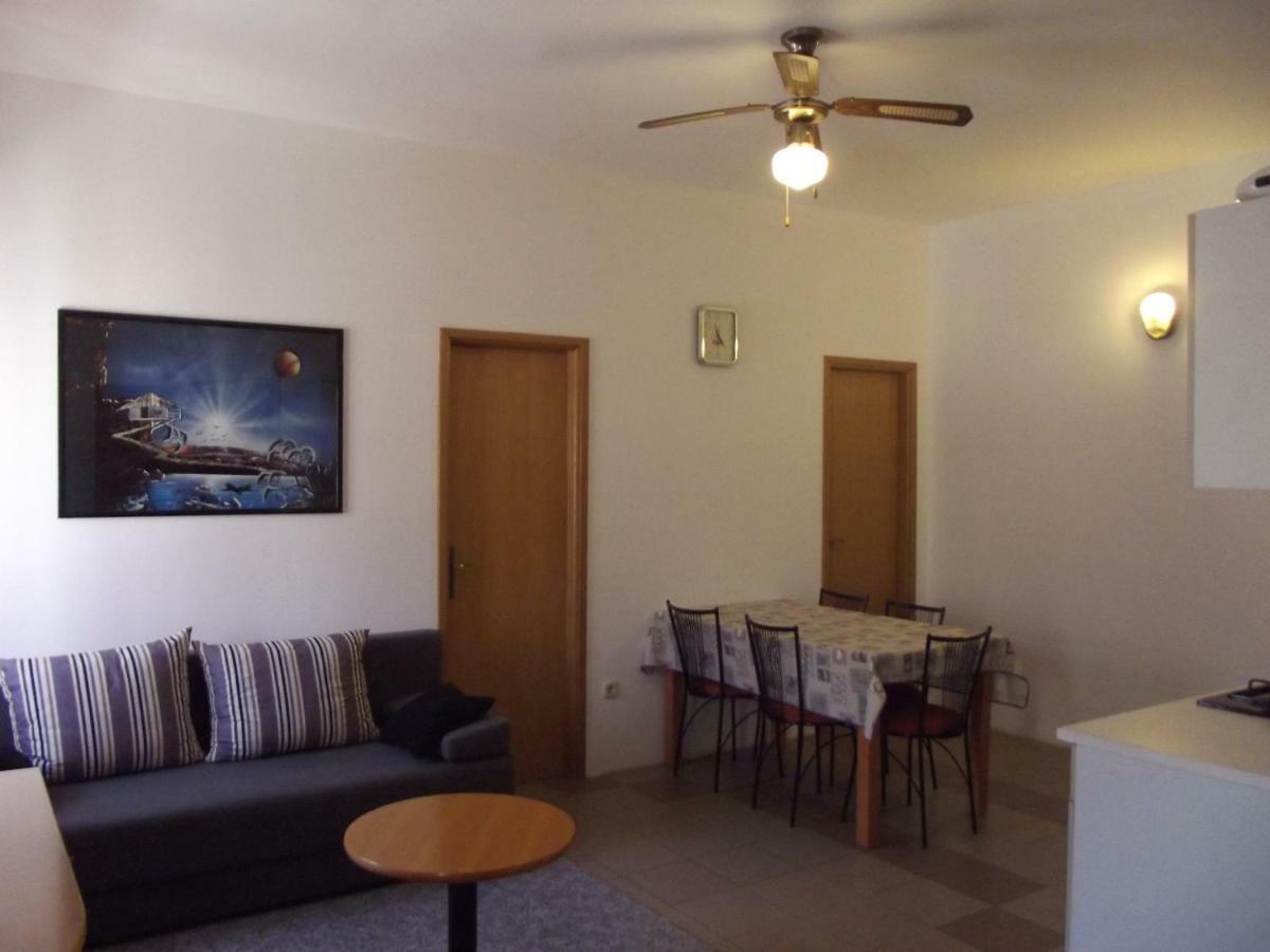 Apartments Goga Mali Lošinj Eksteriør bilde