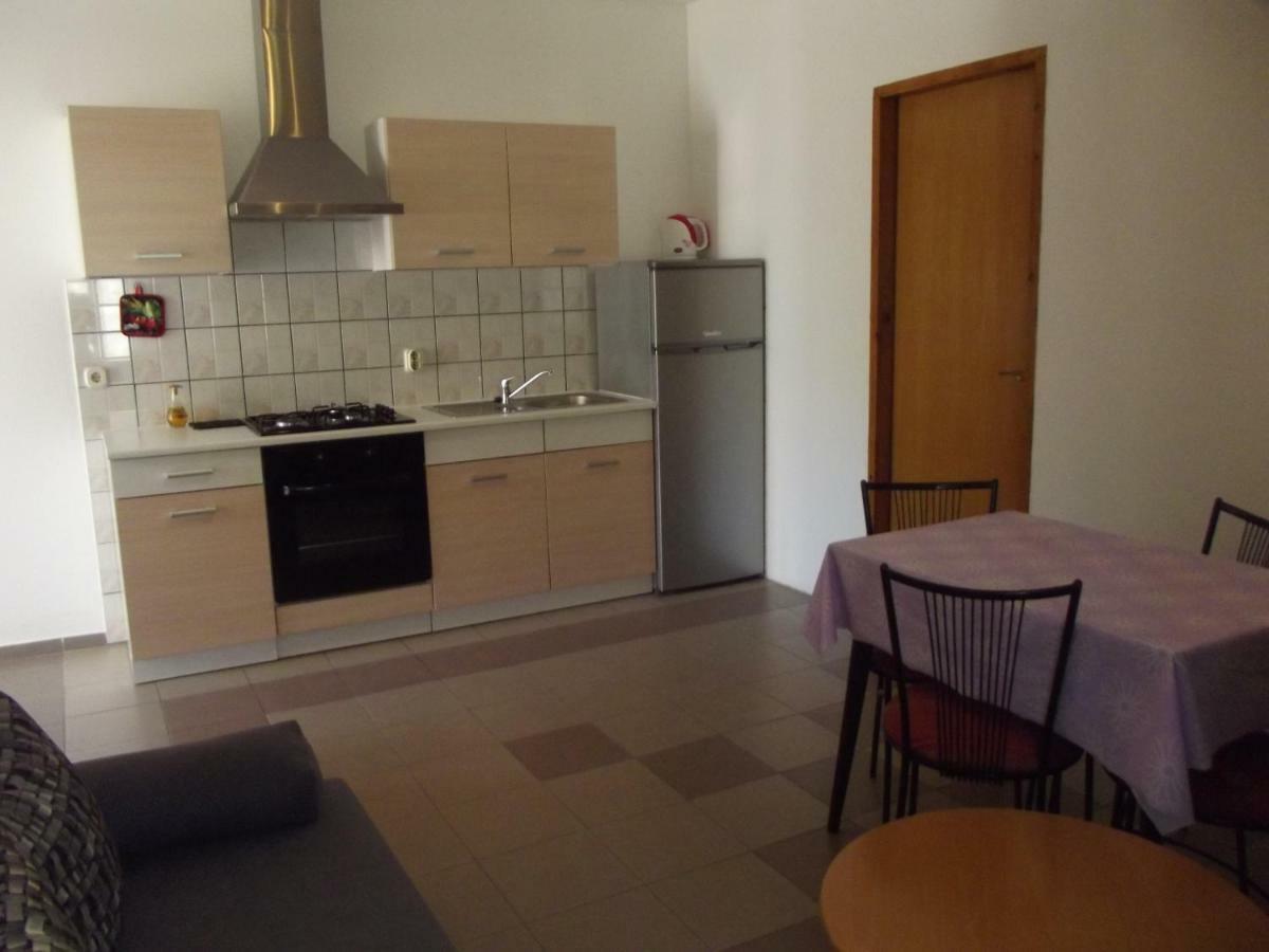 Apartments Goga Mali Lošinj Eksteriør bilde