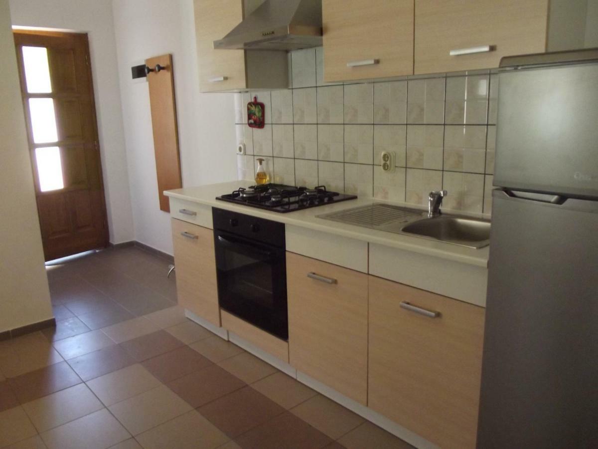 Apartments Goga Mali Lošinj Eksteriør bilde
